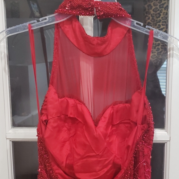 Beautiful Prom/Formal Dress - Picture 5 of 8